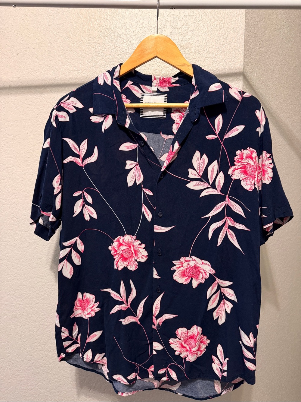 Denim & Flower Short-Sleeve Button-Down Tee